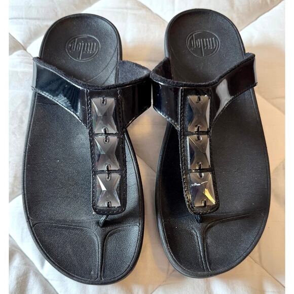 FITFLOP Pietra Bejeweled Slip On Patent Leather Sandals Thongs Size 7 - Picture 1 of 8